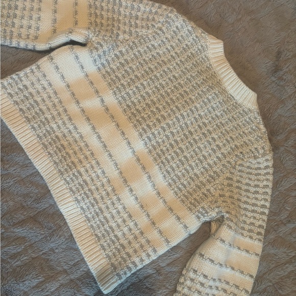 XL Kate Spade Jewel Button White & Silver Striped Cardigan Sweater - Picture 4 of 5